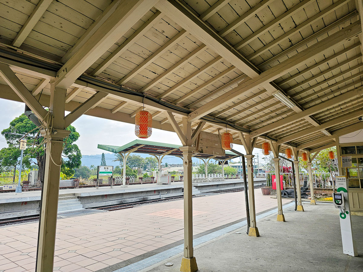 集集火車站美食｜姚記豬排蛋炒飯/麵、刈包、小菜通通有！平價鐵板料理，提供素食