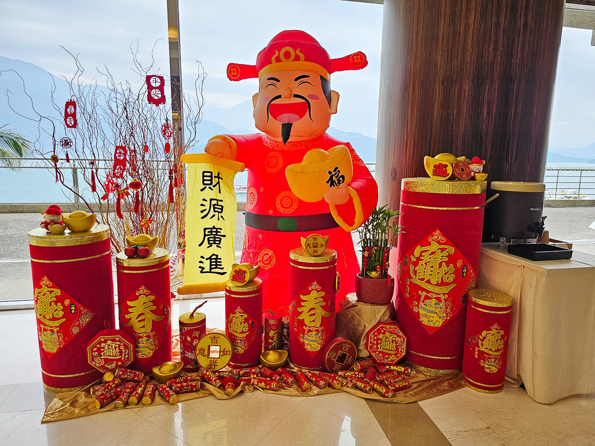 日月潭住宿｜大淶閣飯店 水社碼頭湖景房，騎最美環湖自行車道賞落羽松，一泊二食海陸火鍋饗宴