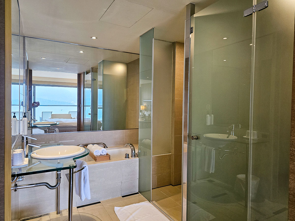 日月潭住宿｜大淶閣飯店 水社碼頭湖景房，騎最美環湖自行車道賞落羽松，一泊二食海陸火鍋饗宴