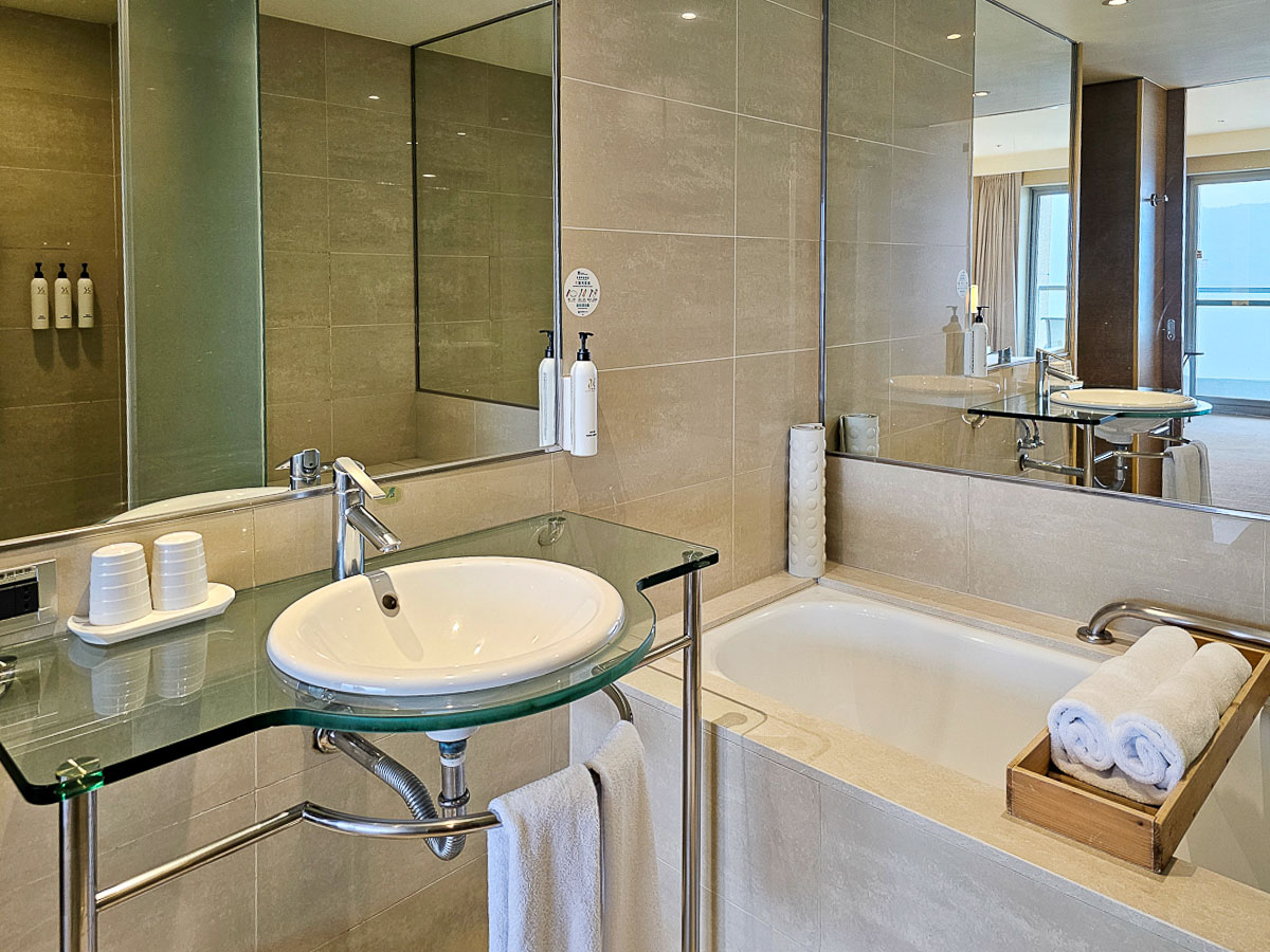 日月潭住宿｜大淶閣飯店 水社碼頭湖景房，騎最美環湖自行車道賞落羽松，一泊二食海陸火鍋饗宴