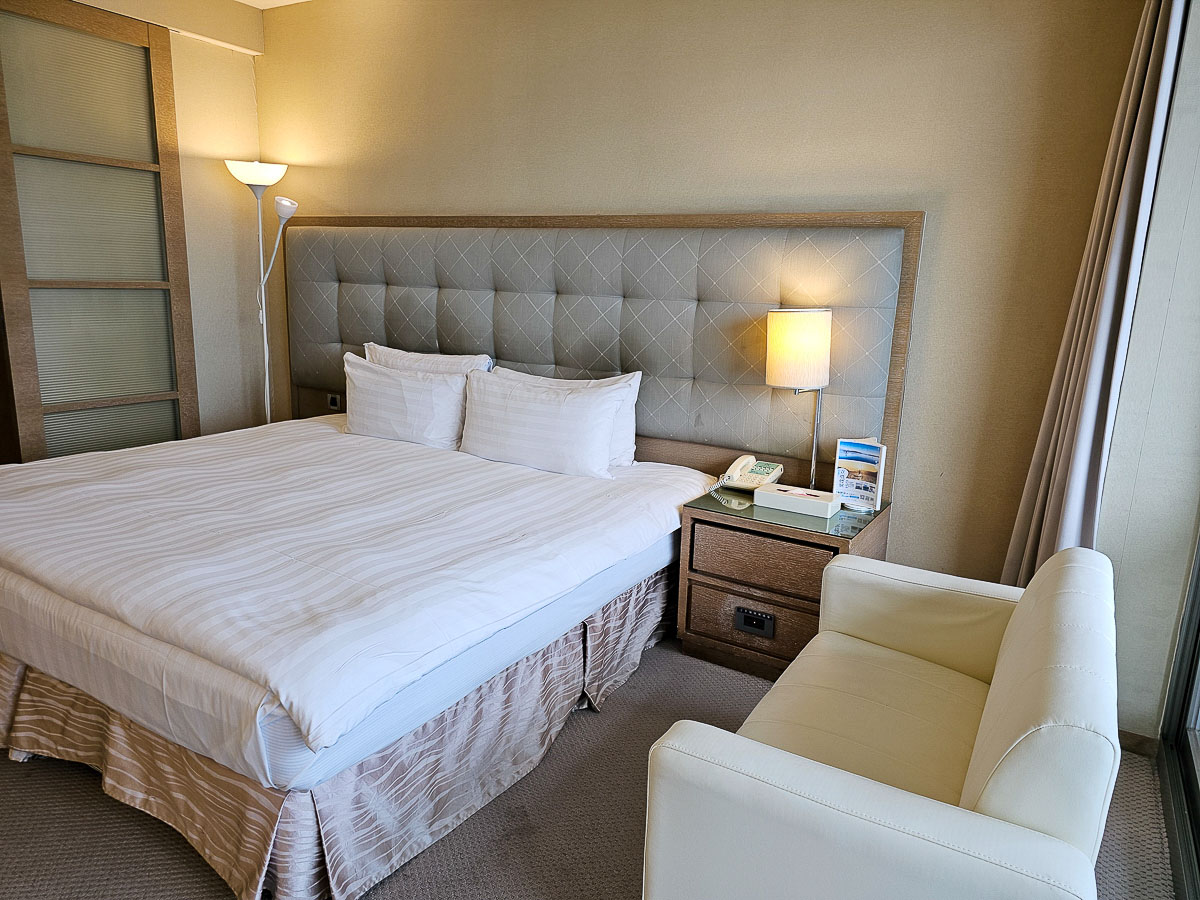 日月潭住宿｜大淶閣飯店 水社碼頭湖景房，騎最美環湖自行車道賞落羽松，一泊二食海陸火鍋饗宴