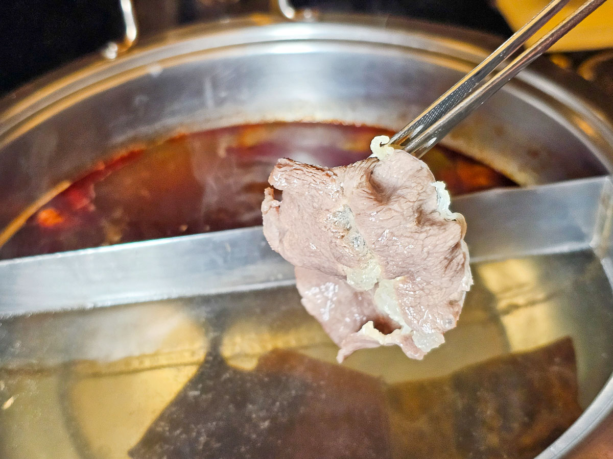 日月潭住宿｜大淶閣飯店 水社碼頭湖景房，騎最美環湖自行車道賞落羽松，一泊二食海陸火鍋饗宴