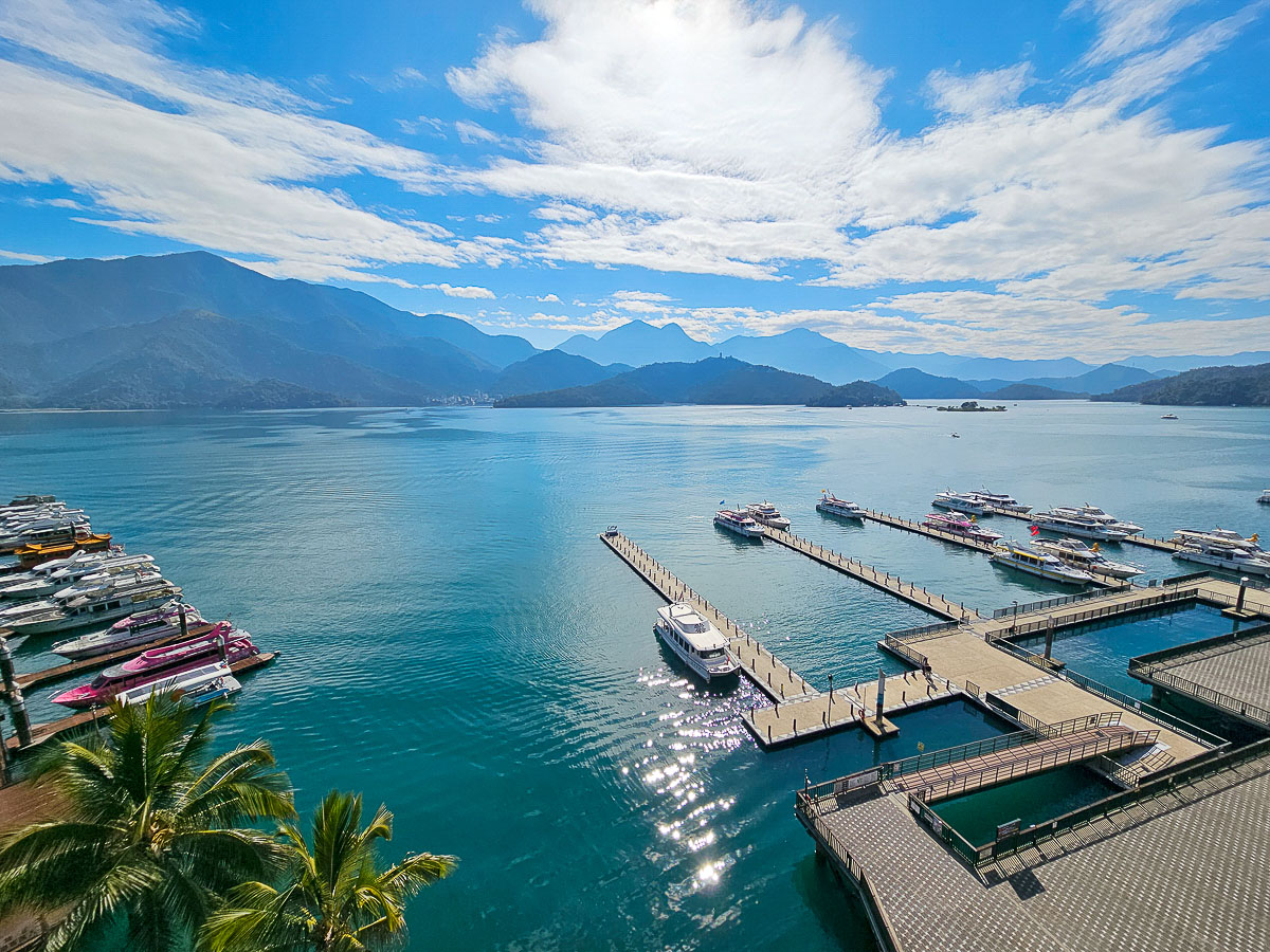 日月潭住宿｜大淶閣飯店 水社碼頭湖景房，騎最美環湖自行車道賞落羽松，一泊二食海陸火鍋饗宴