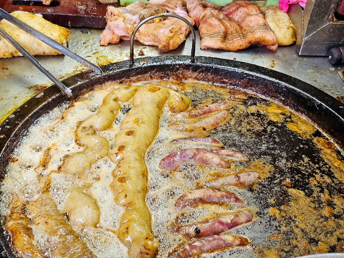 古坑老街 美食大集合 古早味大腸|芝麻炸雞|古坑米糕 連在地人也瘋狂排隊的銅板美食 - 第13張圖 古坑老街 美食大集合 古早味大腸|芝麻炸雞|古坑米糕 連在地人也瘋狂排隊的銅板美食