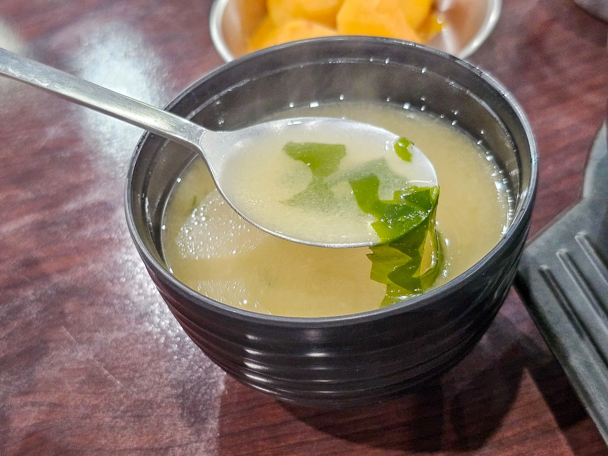 南投埔里美食｜麗苑韓式料理 韓風質感聚餐餐廳，小菜可以免費續1次，寵物友善餐廳