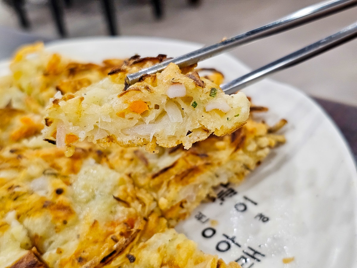 南投埔里美食｜麗苑韓式料理 韓風質感聚餐餐廳，小菜可以免費續1次，寵物友善餐廳