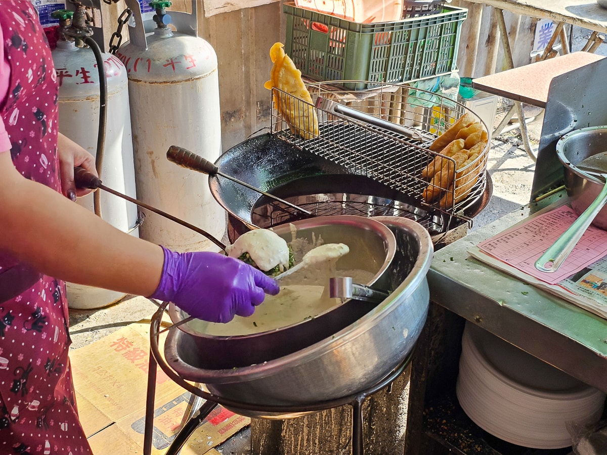 南投美食|劉記牛肉麵,扣阿嗲 10元起台式下午茶, 蚵嗲、薯片、水餃來一盤! - 第3張圖 南投美食|劉記牛肉麵,扣阿嗲 10元起台式下午茶, 蚵嗲、薯片、水餃來一盤!