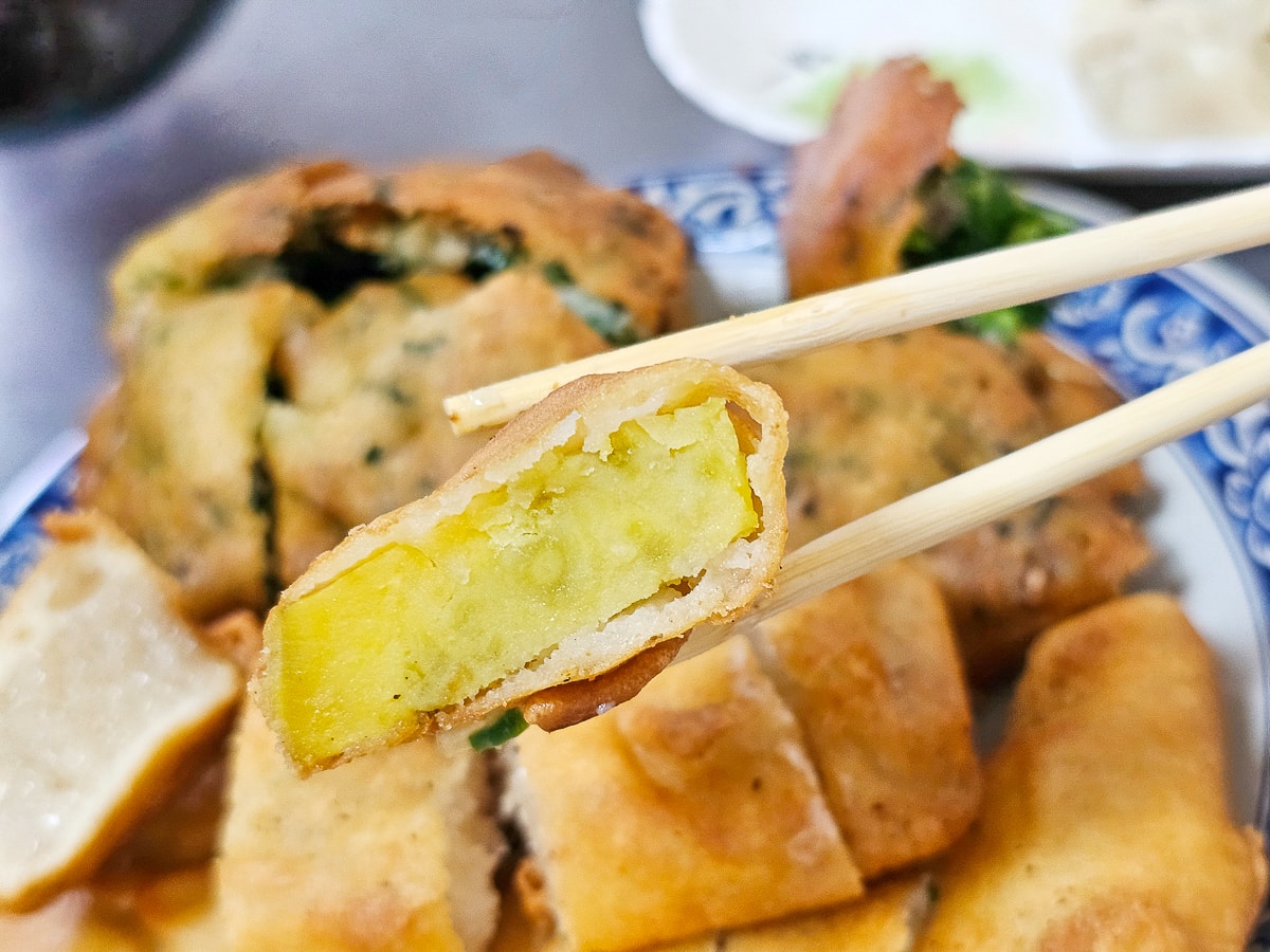 南投美食|劉記牛肉麵,扣阿嗲 10元起台式下午茶, 蚵嗲、薯片、水餃來一盤! - 第12張圖 南投美食|劉記牛肉麵,扣阿嗲 10元起台式下午茶, 蚵嗲、薯片、水餃來一盤!
