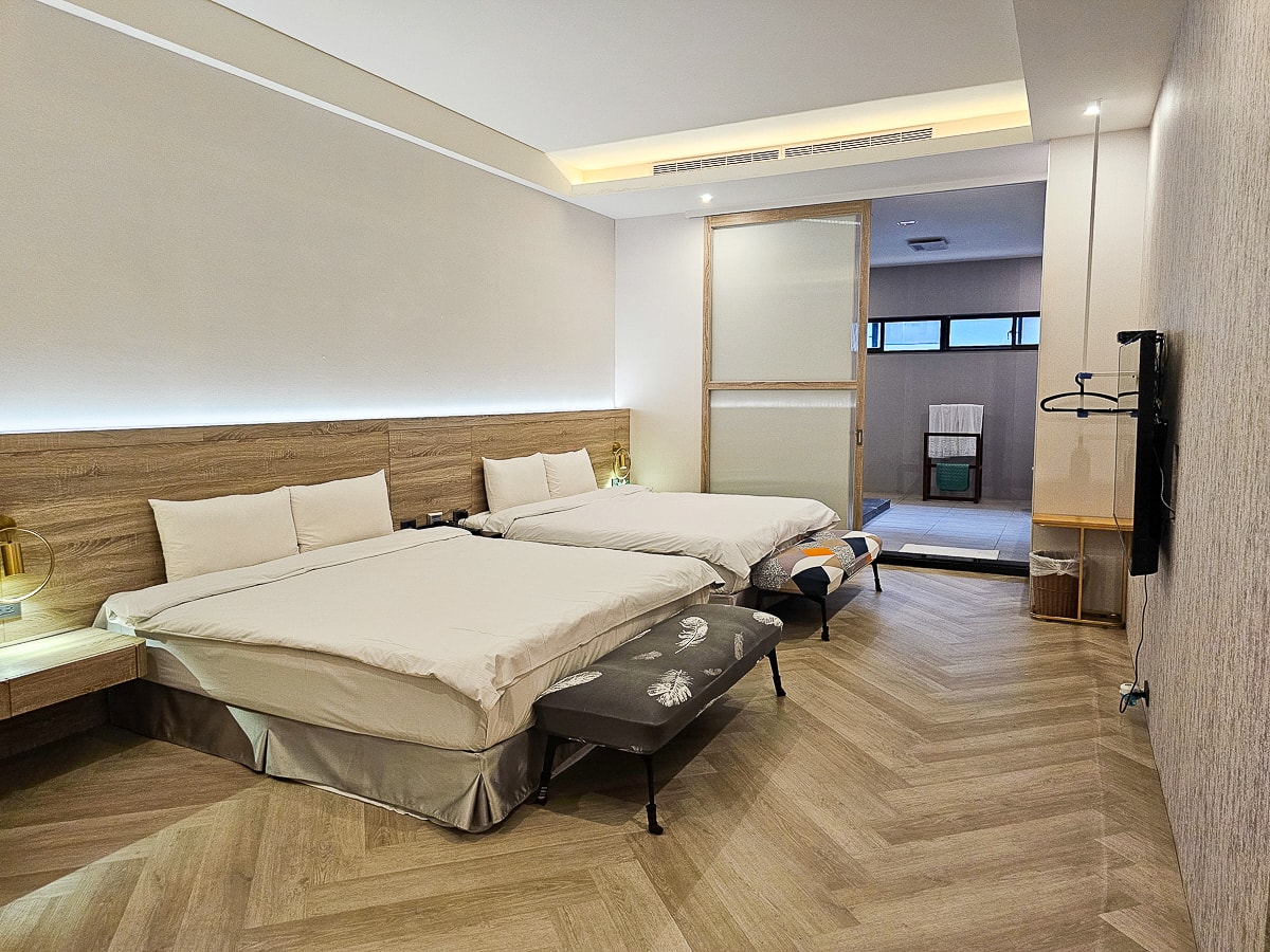 南投親子住宿推薦|雅薇漫旅行館-凱御旅店 超大獨立車庫房、南投寵物友善住宿 - 第6張圖 南投親子住宿推薦|雅薇漫旅行館-凱御旅店 超大獨立車庫房、南投寵物友善住宿