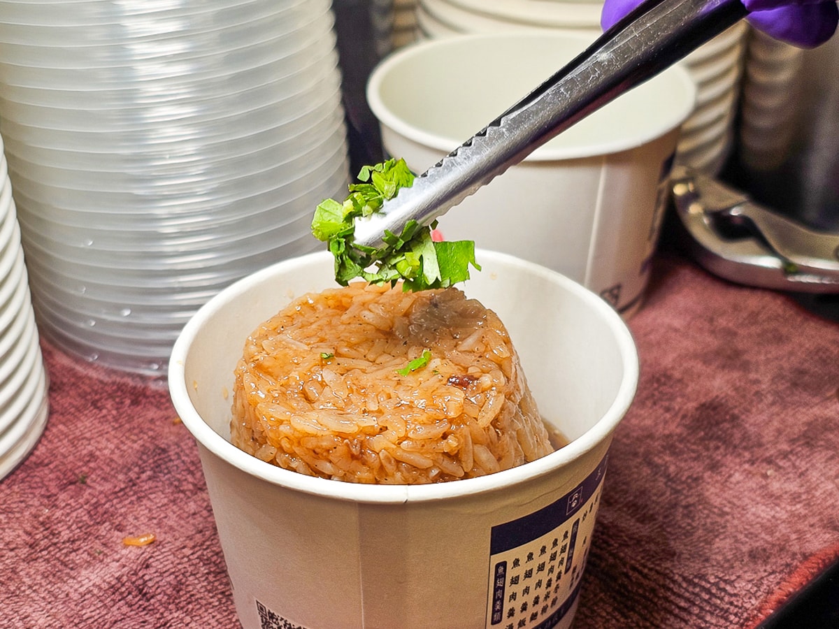 【員林美食推薦】王爺王肉羹員林店:肉羹界的 LV!金磚滷肉飯與辦桌米糕,超高 CP 值外帶首選 - 第21張圖 【員林美食推薦】王爺王肉羹員林店:肉羹界的 LV!金磚滷肉飯與辦桌米糕,超高 CP 值外帶首選
