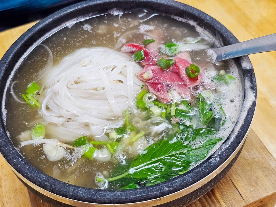高雄鳳山必吃越南美食|美蓮石碗河粉 現燙石鍋牛肉河粉一吃上癮! - 第7張圖 高雄鳳山必吃越南美食|美蓮石碗河粉 現燙石鍋牛肉河粉一吃上癮!
