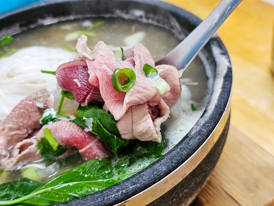 高雄鳳山必吃越南美食|美蓮石碗河粉 現燙石鍋牛肉河粉一吃上癮! - 第8張圖 高雄鳳山必吃越南美食|美蓮石碗河粉 現燙石鍋牛肉河粉一吃上癮!