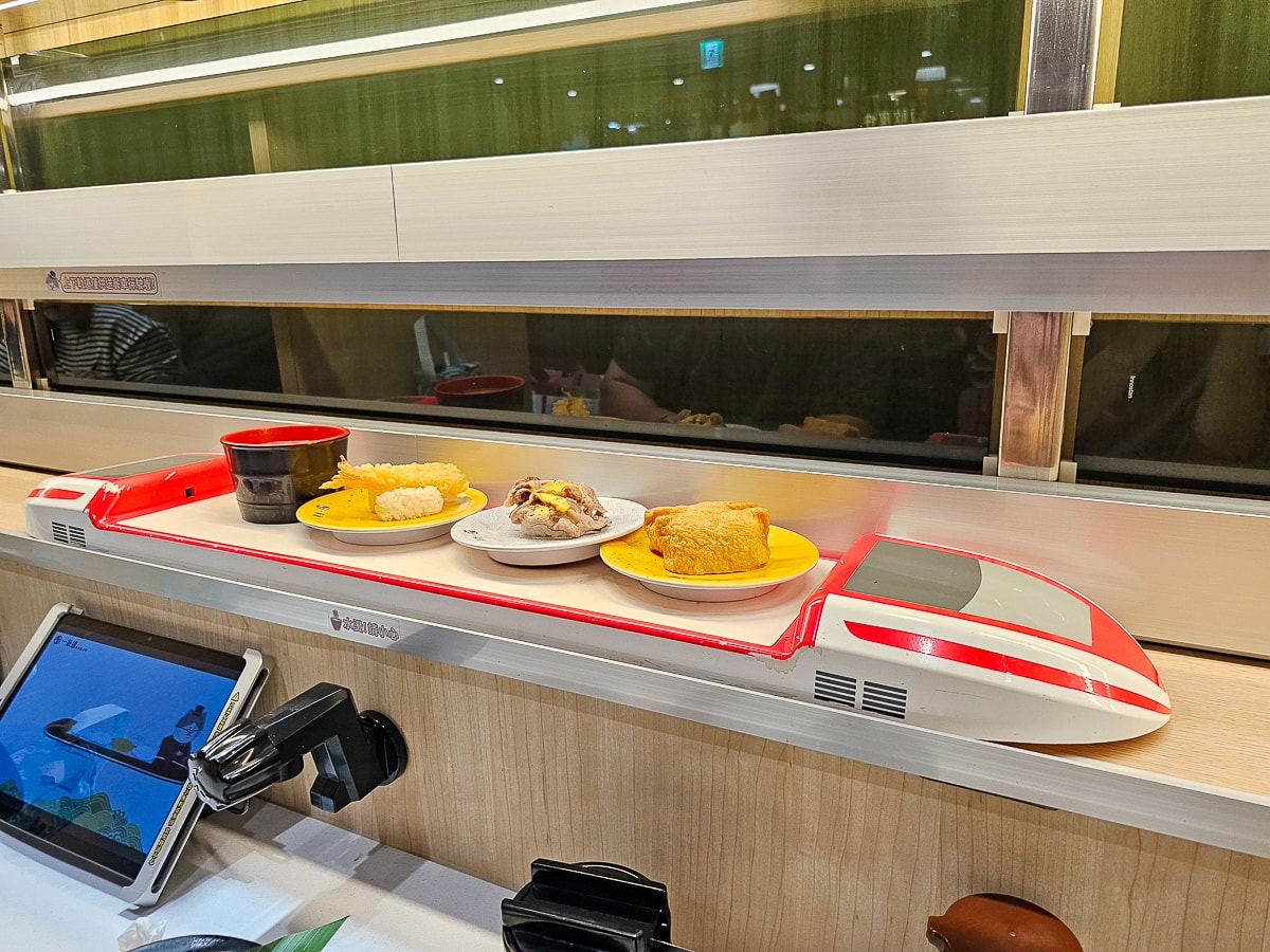 高雄鳳山大全聯美食|一条通新幹線壽司 新幹線列車送餐超吸睛!平價迴轉壽司必吃 - 第9張圖 高雄鳳山大全聯美食|一条通新幹線壽司 新幹線列車送餐超吸睛!平價迴轉壽司必吃