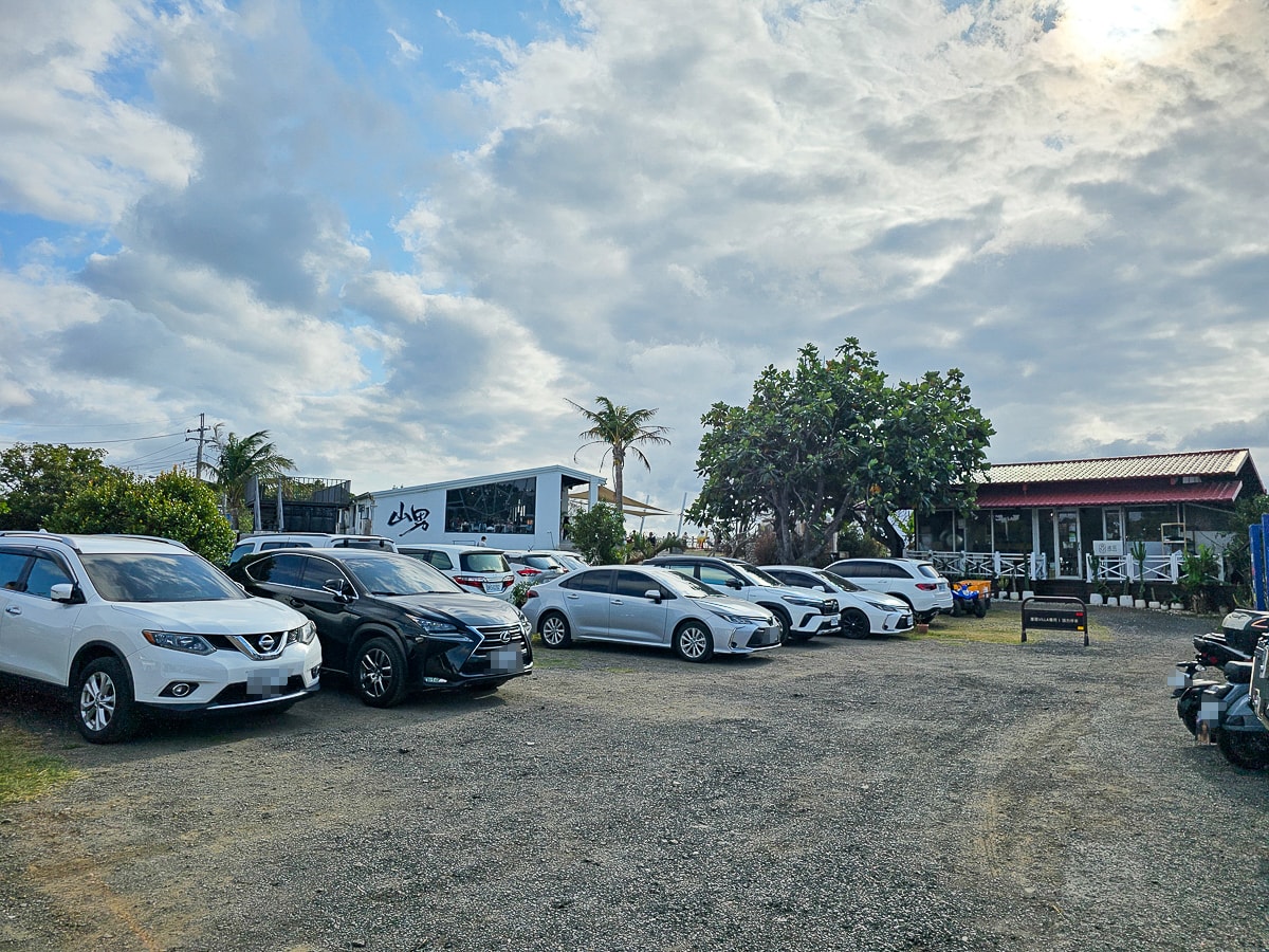 恆春最美海景冰店|偶泥二店出張所 坐在紅柴坑玻璃屋,看海吃剉冰超療癒 - 第4張圖 偶泥二店