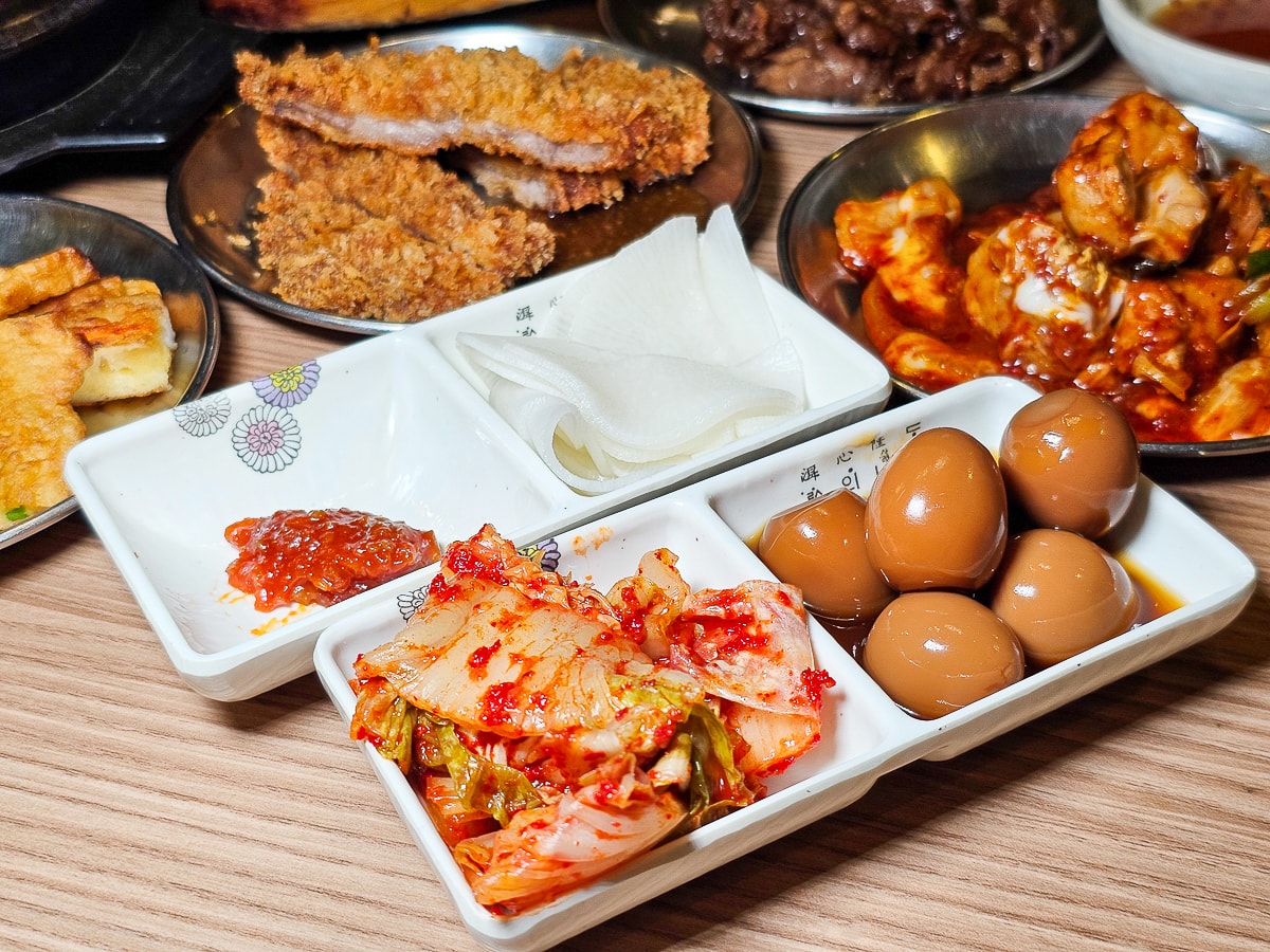 高雄韓式吃到飽|槿韓食堂 32道現點現做韓國料理+10種小菜無限量供應,CP值爆表! - 第13張圖 高雄韓式吃到飽|槿韓食堂 32道現點現做韓國料理+10種小菜無限量供應,CP值爆表!