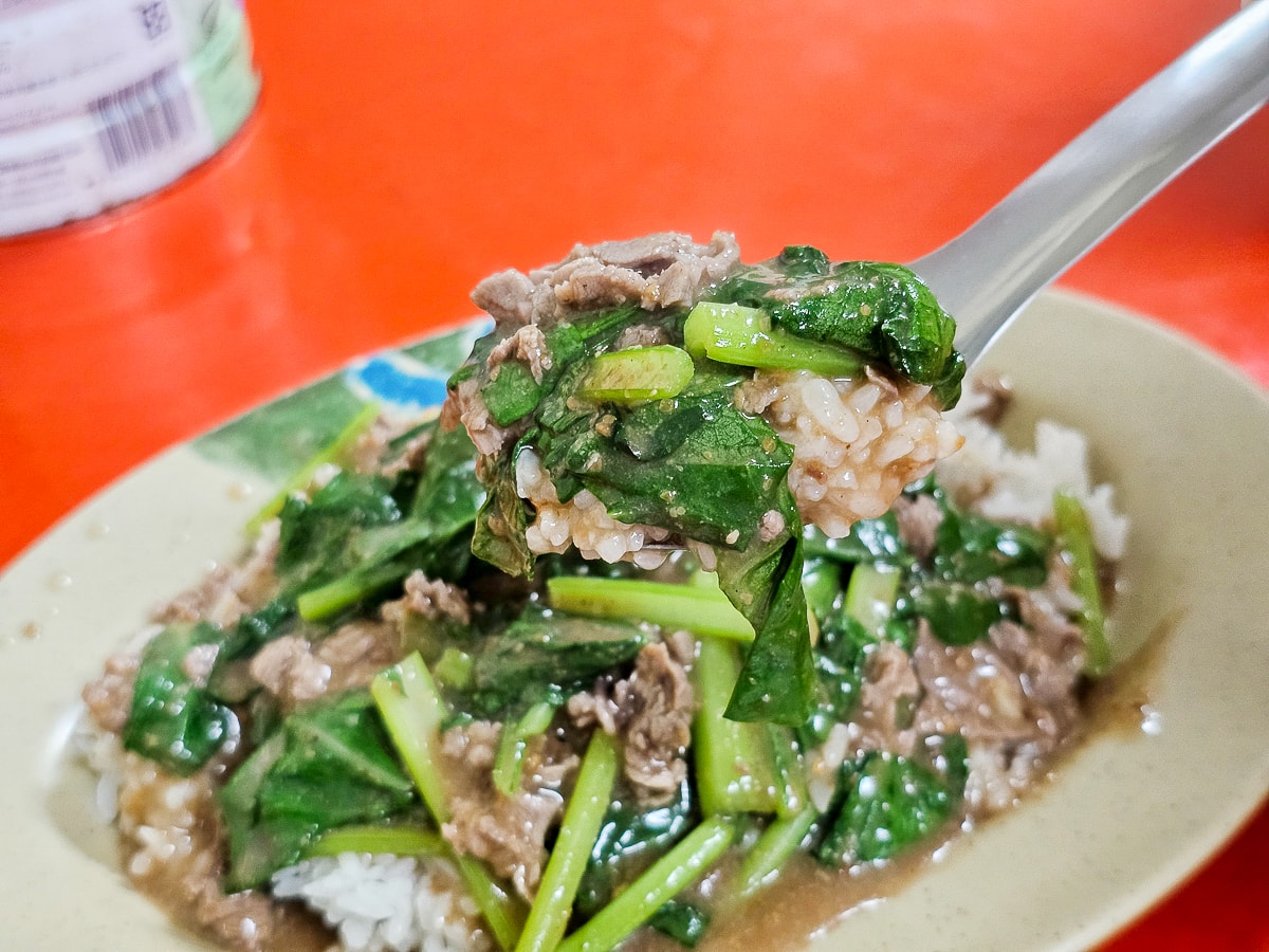 五甲美食|阿華羊肉 羊肉燴飯份量驚人!羊肉無騷味、湯頭清甜順口,只賣晚上! - 第10張圖 五甲美食|阿華羊肉 羊肉燴飯份量驚人!羊肉無騷味、湯頭清甜順口,只賣晚上!