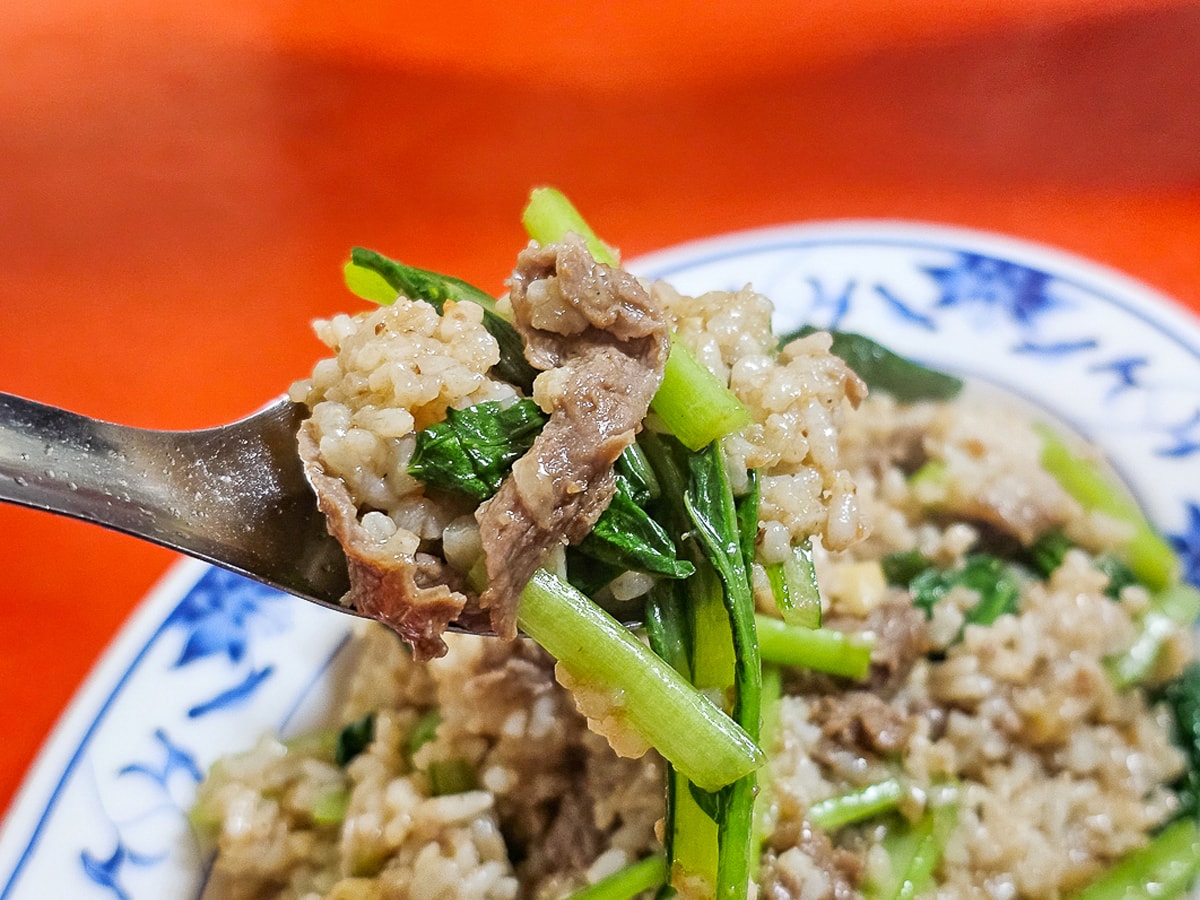 五甲美食|阿華羊肉 羊肉燴飯份量驚人!羊肉無騷味、湯頭清甜順口,只賣晚上! - 第12張圖 五甲美食|阿華羊肉 羊肉燴飯份量驚人!羊肉無騷味、湯頭清甜順口,只賣晚上!