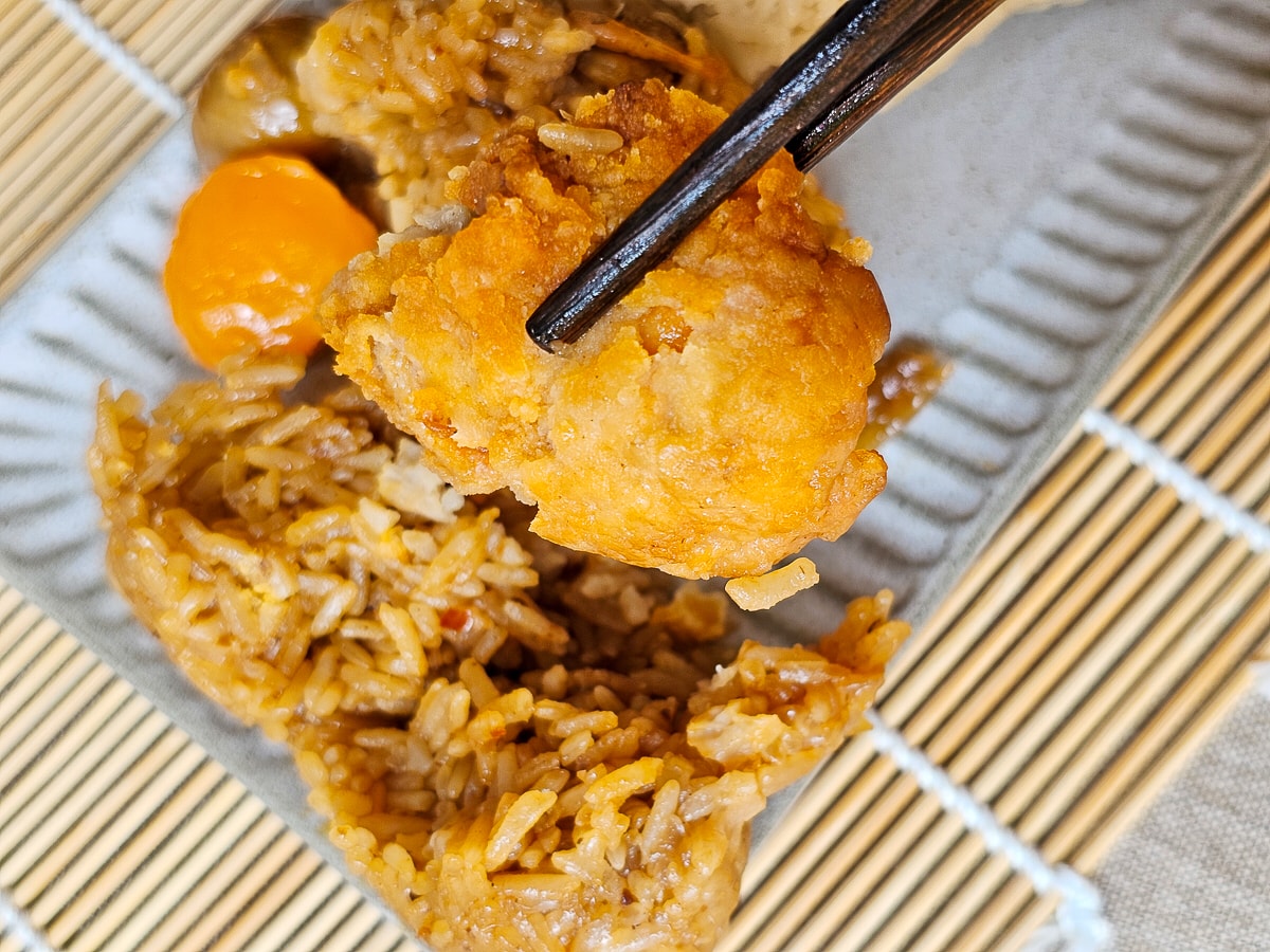 端午禮盒｜冊子冊粽美饌 葷素粽＋油飯一次滿足！Tiffany綠保冷袋美到想收藏