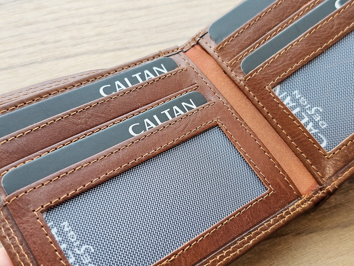 男生短夾|CALTAN DESIGN 真皮三折短夾,多卡層+零錢袋 大容量皮夾推薦!免費禮物包裝 - 第11張圖 男生短夾|CALTAN DESIGN 真皮三折短夾,多卡層+零錢袋 大容量皮夾推薦!免費禮物包裝