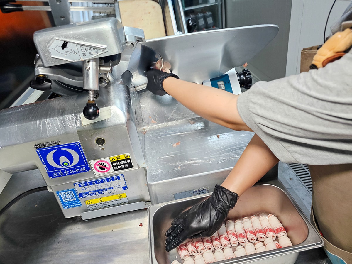 高雄火鍋吃到飽|青木堂鍋物左營店 平日午餐399元吃到飽!爽吃牛丼超過癮~下午不休息,不收服務費 - 第12張圖 青木堂