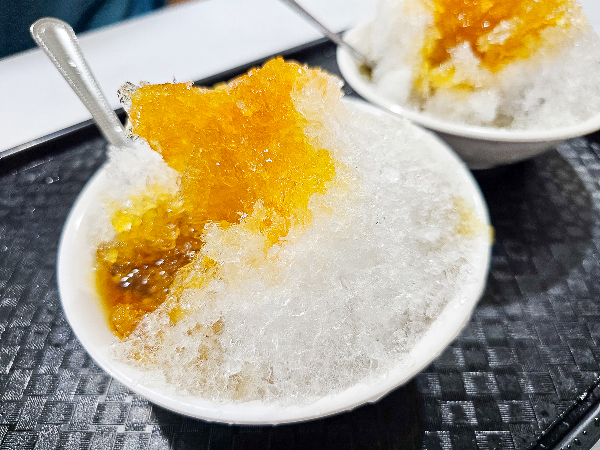 車城美食|正記黃家綠豆蒜 飄香70年老店!福安宮旁人氣排隊古早味,每碗50元 - 第7張圖 車城美食|正記黃家綠豆蒜 飄香70年老店!福安宮旁人氣排隊古早味,每碗50元
