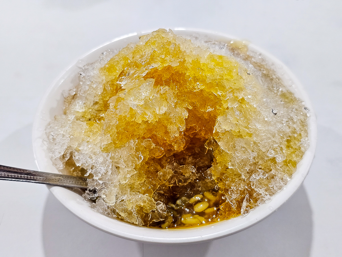 車城美食|正記黃家綠豆蒜 飄香70年老店!福安宮旁人氣排隊古早味,每碗50元 - 第8張圖 車城美食|正記黃家綠豆蒜 飄香70年老店!福安宮旁人氣排隊古早味,每碗50元