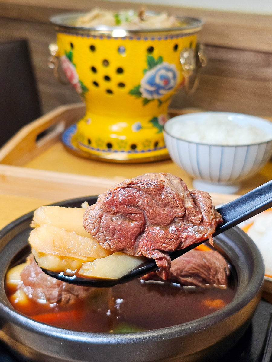 囍結X粮緣黃燜雞米飯店
