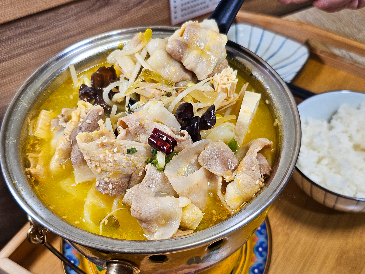 囍結X粮緣黃燜雞米飯店