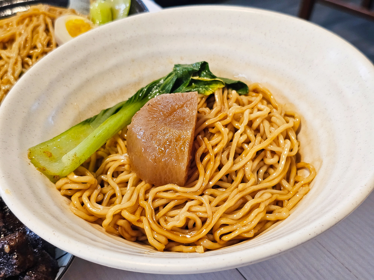 前金區美食推薦|大骨麵 DaGoodMan 好男人系列,老宅平價麵食、大骨湯頭超人氣,下午不休息營業到午夜12點 - 第20張圖 大骨麵 DaGoodMan 好男人系列