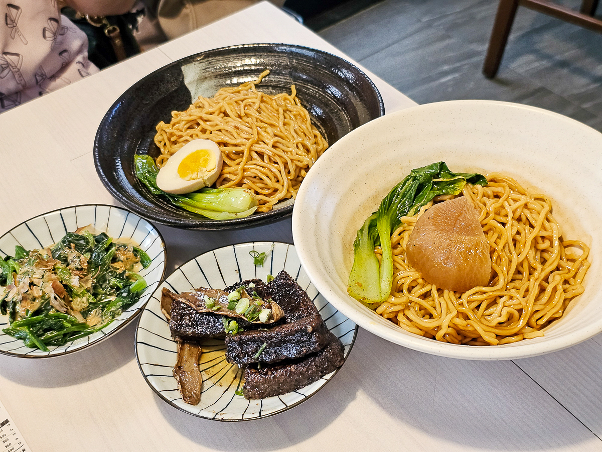 前金區美食推薦|大骨麵 DaGoodMan 好男人系列,老宅平價麵食、大骨湯頭超人氣,下午不休息營業到午夜12點 - 第16張圖 大骨麵 DaGoodMan 好男人系列