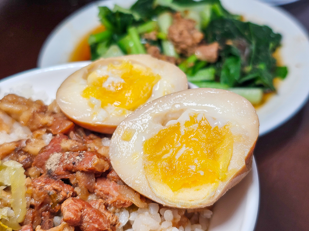 嘉義隱藏版美食|滷憶食堂 在地人大推銷魂滷肉飯,百元有找就能吃超飽! - 第14張圖 嘉義隱藏版美食|滷憶食堂 在地人大推銷魂滷肉飯,百元有找就能吃超飽!