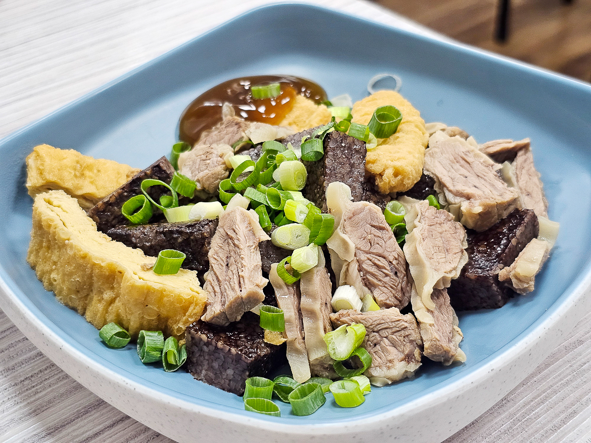 枋寮美食推薦|樂道麵食館 在地人也愛吃!牛肉麵、肉燥麵高CP值,吹冷氣舒服用餐 - 第16張圖 樂道麵食館