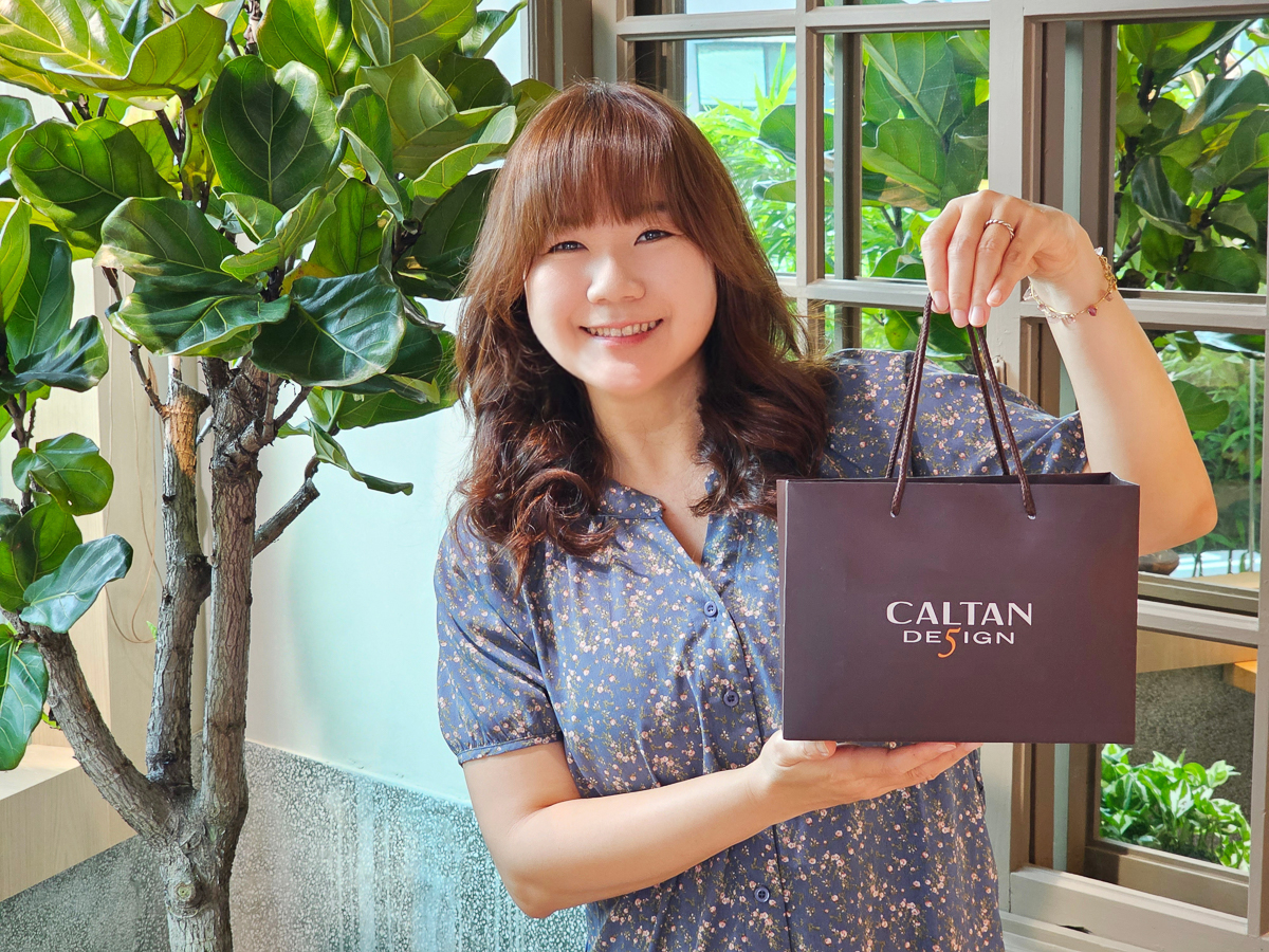 招財母錢包推薦|CALTAN 真皮鉚釘釦飾牛皮長夾(072267) 100%頭層牛皮質感滿分,情人節送禮推薦 - 第16張圖 招財母錢包推薦|CALTAN 真皮鉚釘釦飾牛皮長夾(072267) 100%頭層牛皮質感滿分,情人節送禮推薦