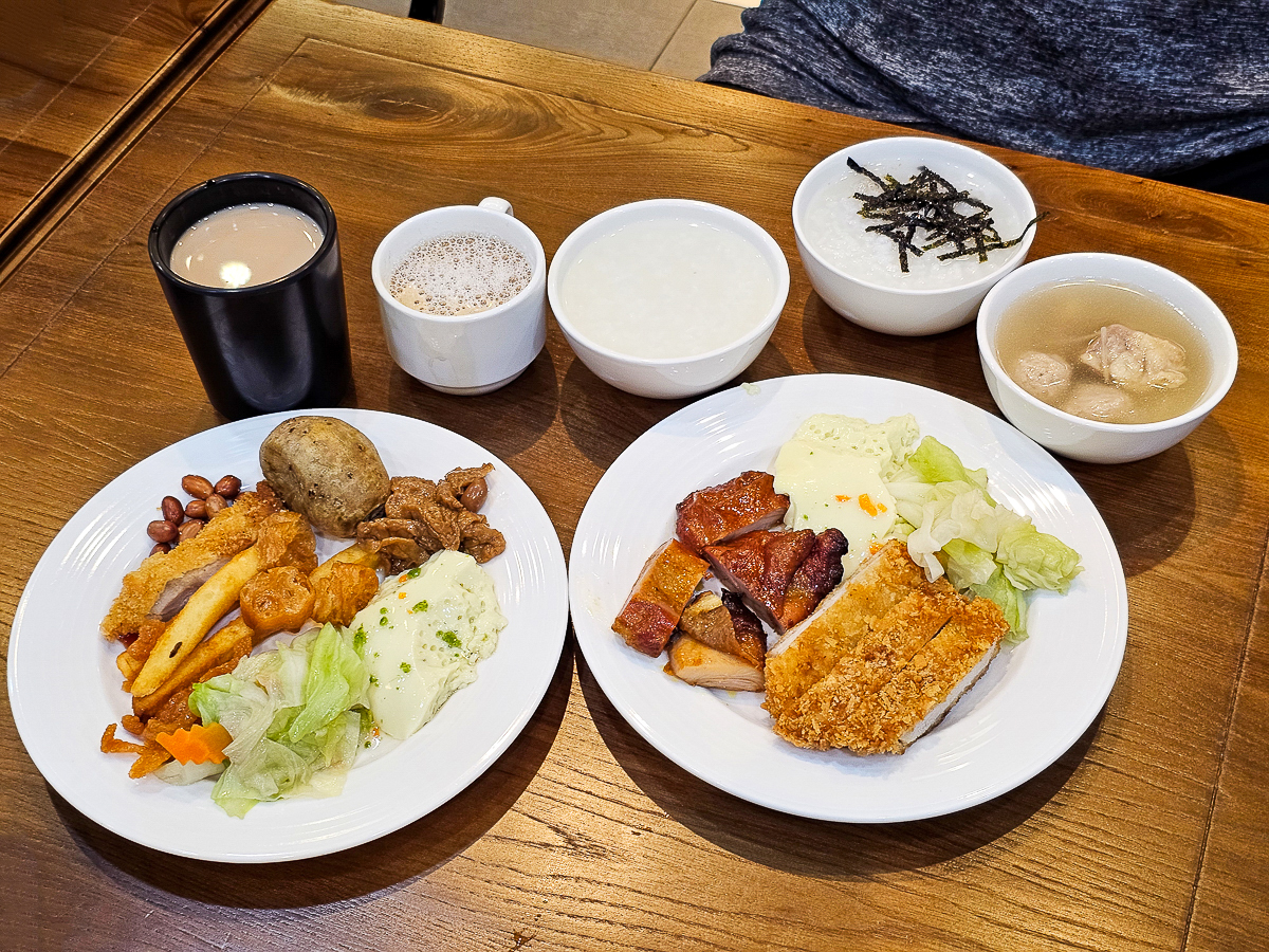 台中火車站住宿｜葉綠宿・茶覺旅 台中站前館，免費停車超方便！步行5分鐘到車站的茶元素設計飯店、韓式拌飯早餐超驚喜